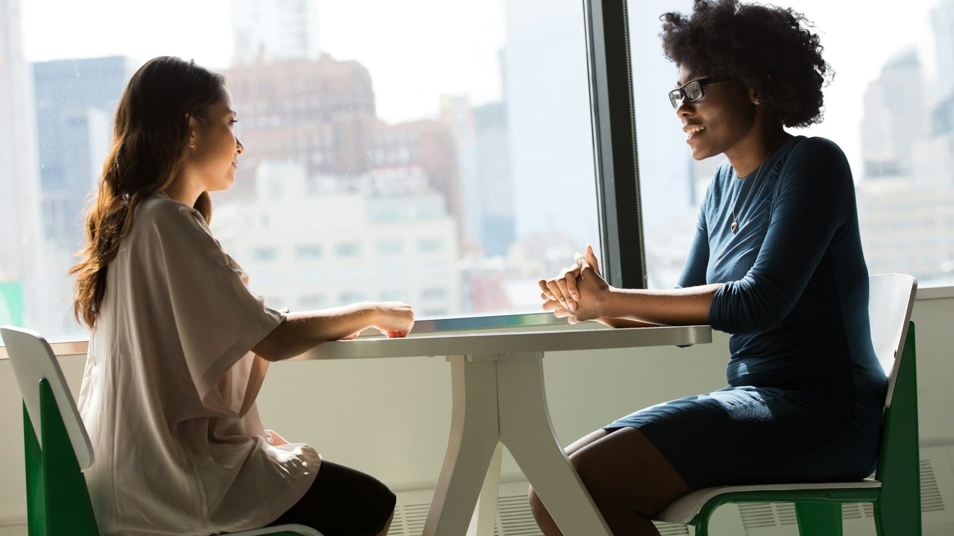 Een gesprek tussen een recruiter van Your Company en een kandidaat